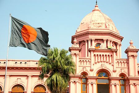 Bangladesh shortlists Trafigura and Gunvor for two FSRUs