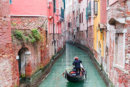 Snam and Edison to develop small scale LNG projects in Italy