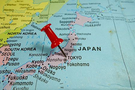 LNG producers take time to relax destination clauses despite Japan ruling