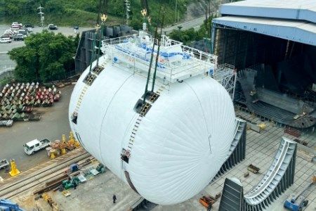 TSUNEISHI SHIPBUILDING delivers world’s first LNG dual-fuelled KAMSARMAX