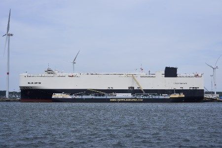 Titan charters UNITED LNG I bunker vessel