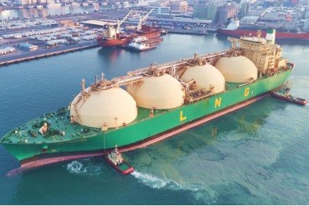 LR supports LNG carrier-to-FSU conversion for Perenco